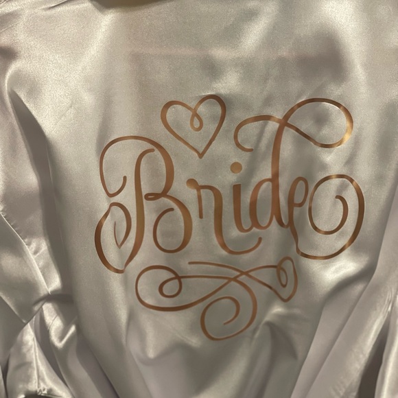 Bride Robe (L/XL) - Picture 4 of 6